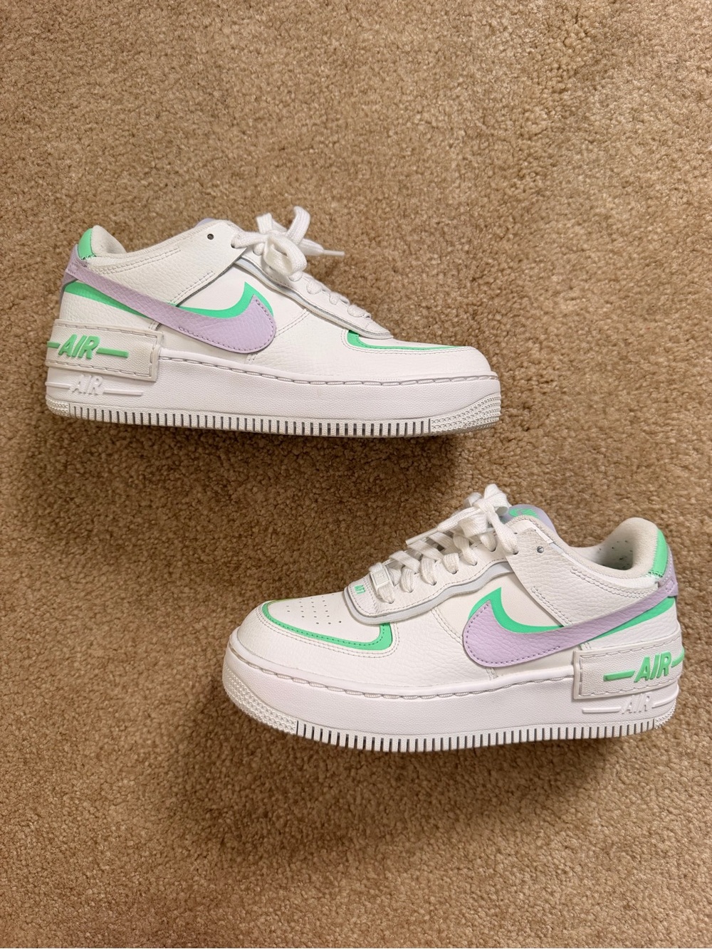 Nike Lavender and Green Airforces size 7.5 women’s - Picture 2 of 5